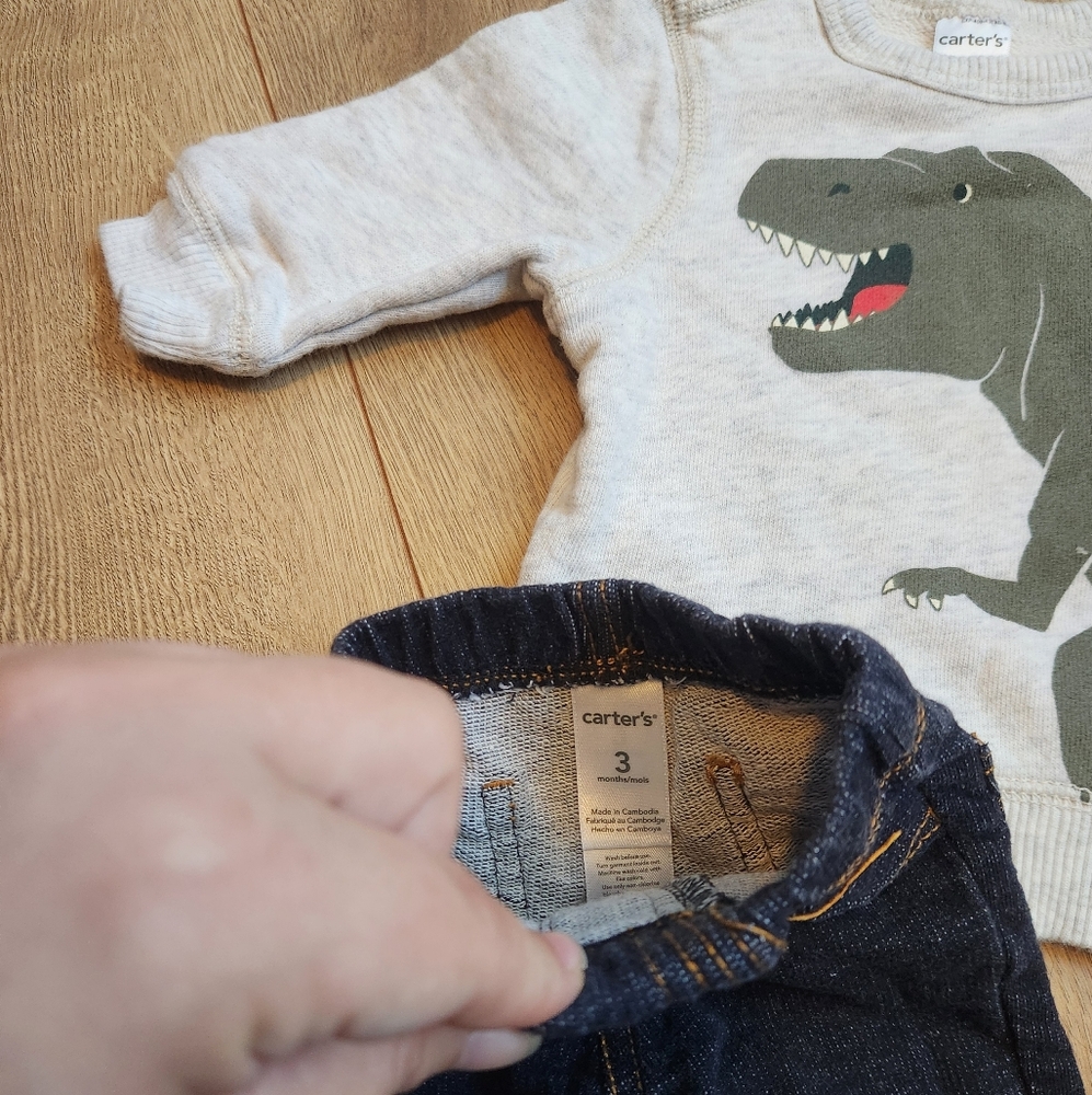 Carter's 3m boys dinosaur outfit - Picture 3 of 3